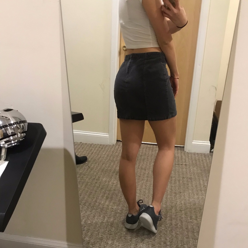 LIKE NEW F21 GRAY CORDUROY SKIRT
